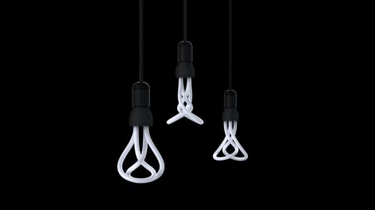 Plumen 001 on black