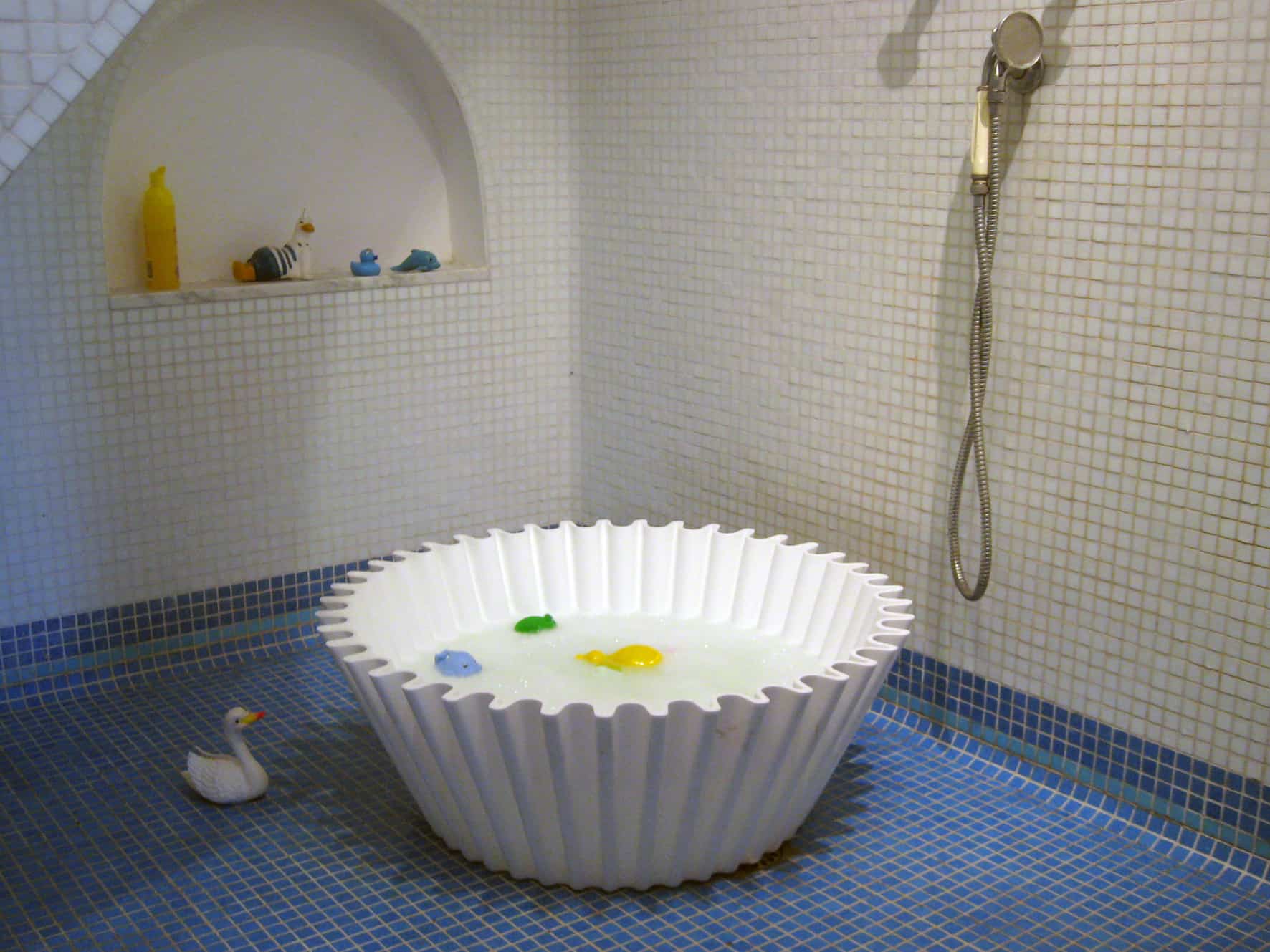 Sweet Cake White babybath-bathroom